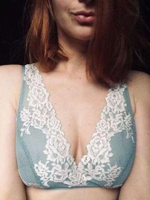 Аня — знакомства 24 7, анкетное фото