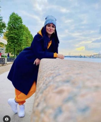 Настя — анал с толстой шлюхой в Ярославле